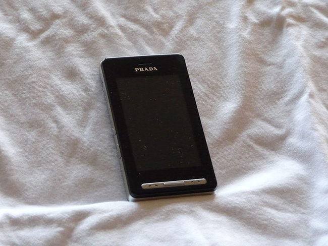 Source: LG Prada Phone by LG 1991